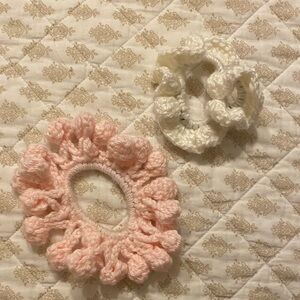Crochet Hair Scrunchies Set in Pink and Cream